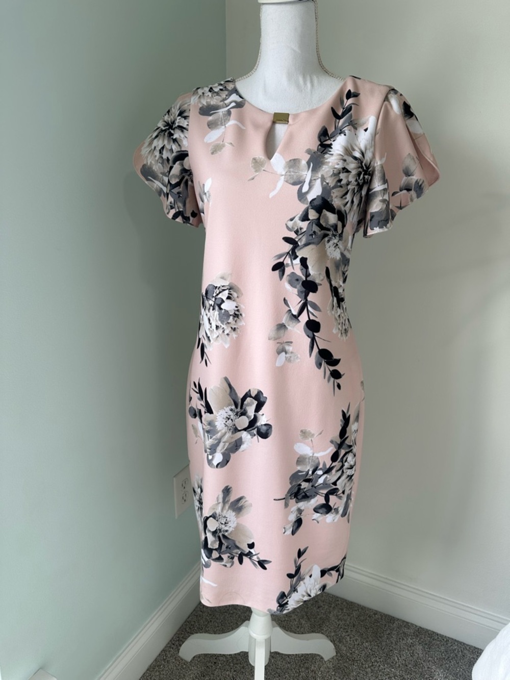 Elegant CK Pink Floral Sheath Dress by